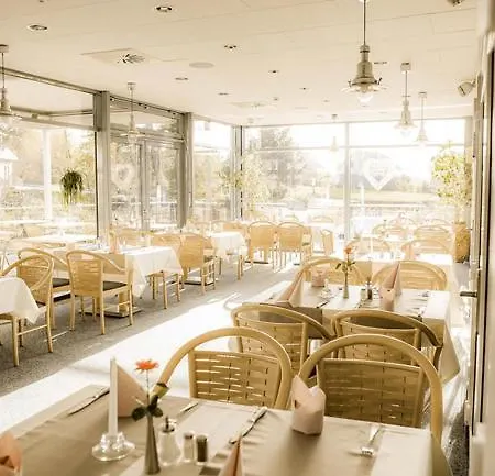 Mueritz-strandhotel 호텔 Röbel